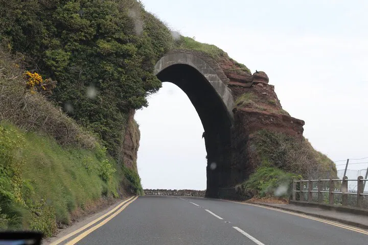 Unveiling Northern Ireland: A Luxury Giants Causeway Adventure