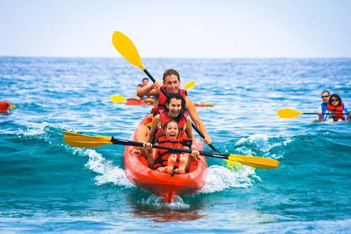 La Jolla Kayak Rental: Explore Sea Caves!