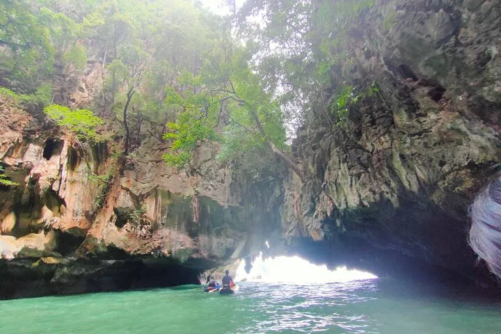 Unforgettable Phuket: Design Your Dream Speedboat Adventure