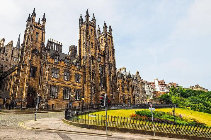 Edinburgh's Hidden Gems: An Insta-Worthy Adventure with a Local