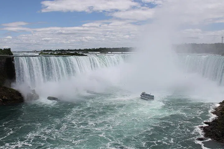 Niagara Falls Day Tour: Toronto to Natural Wonder & Wine