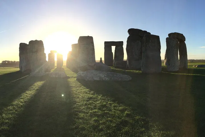 Uncover History: Private Stonehenge & Georgian Bath Executive Tour