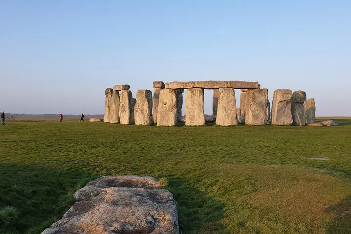 Stonehenge Private Tour: Luxury, Ancient Wonders & More!