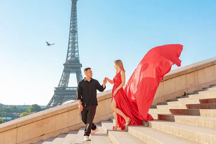 Paris Eiffel Tower Photoshoot: Capture Dream Memories