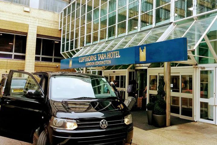 Stress-Free Cruise Start: Private London to Dover Transfer