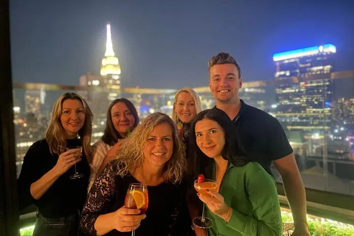 NYC's Ultimate Nightlife Adventure: Bar, Lounge & Rooftop Tour!