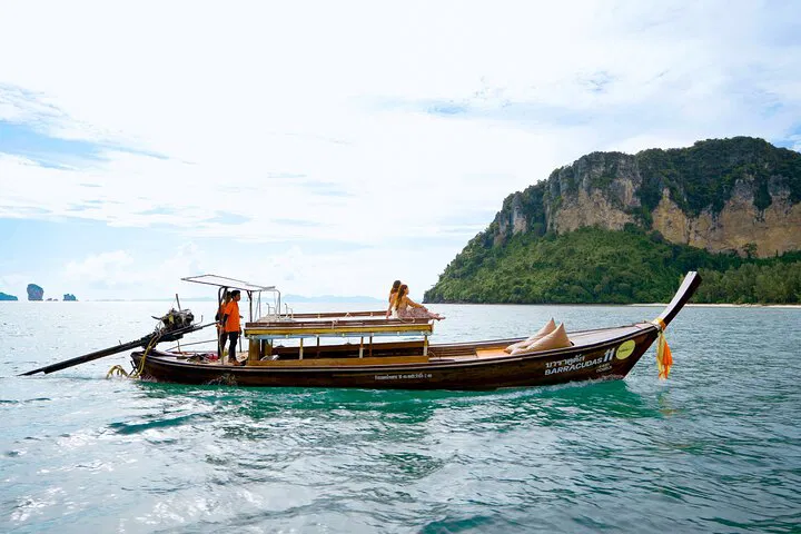 Krabi 4 Islands Tour: Snorkel, Swim & Buffet Lunch!
