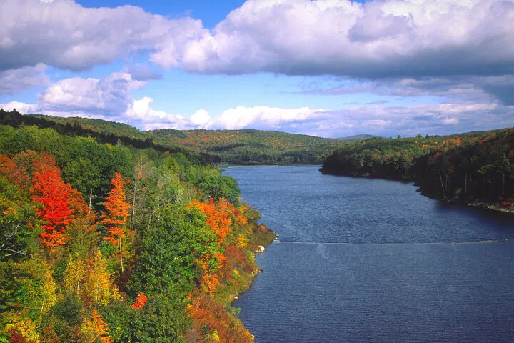 Mohawk Trail Fall Foliage Trip: Boston to Western MA