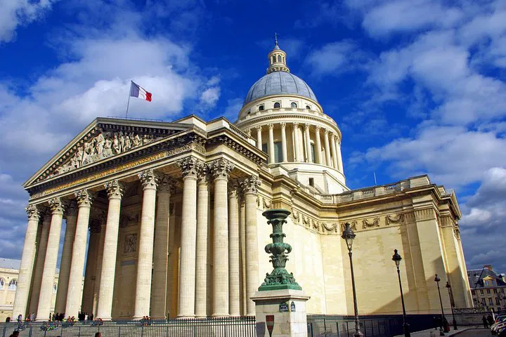 Unveiling Paris's Charm: A Latin Quarter Discovery with Guillaume