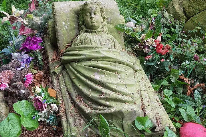 Uncover Chester's Past: A Guided Overleigh Cemetery Journey