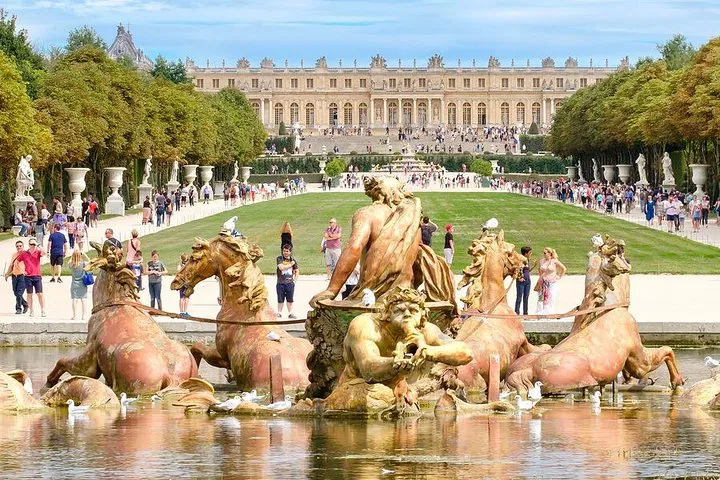 Versailles VIP: Unveil Royal Secrets with Exclusive Access