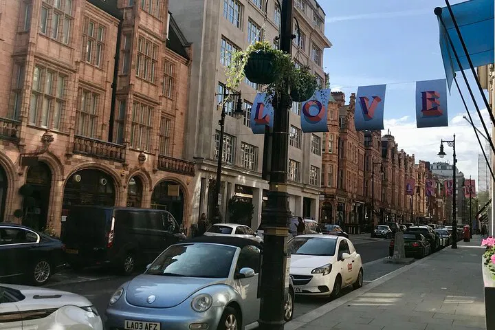 Unveiling Mayfair's Opulence: A Royal & Celebrity Walking Tour