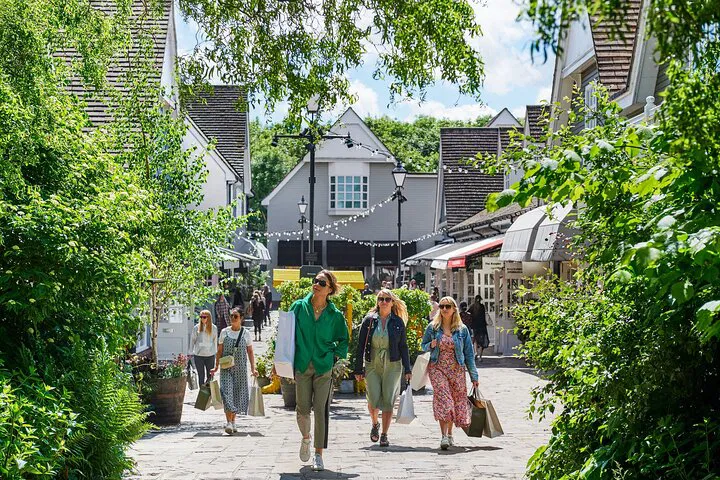 Luxury Shopping Spree: Private Bicester Village VIP Experience from London