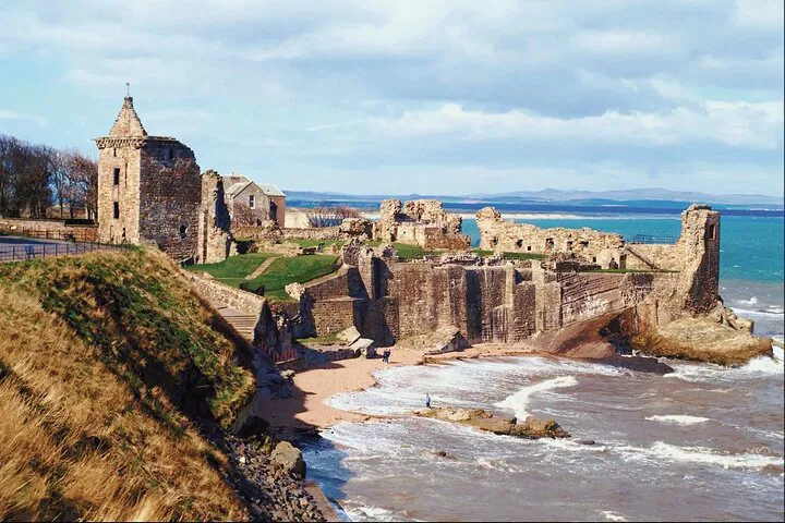 Fife & St Andrews Tour: Coastal Views & History!