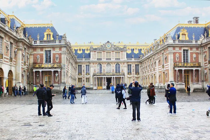 Paris-Versailles Van Tour: Luxury, Photos & Royal History!