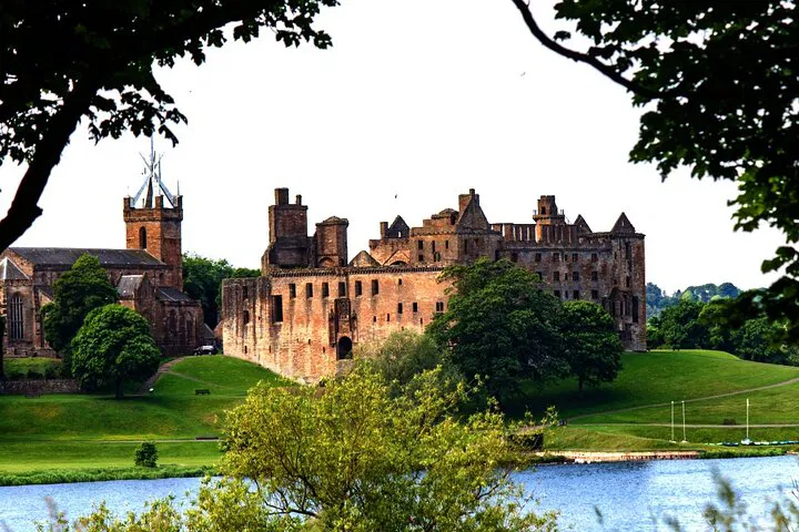 Castles & History: Private Tour from Edinburgh