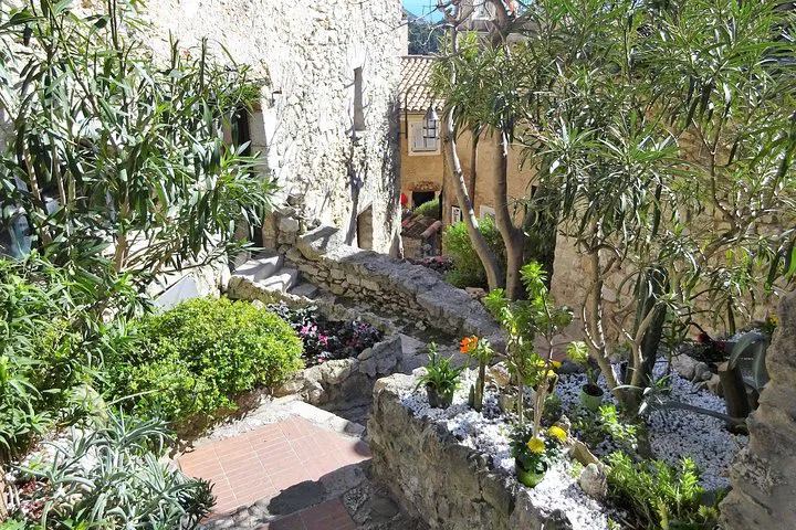Riviera Trio: Private Tour of Nice, Eze & Monaco from Villefranche