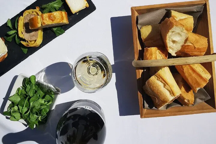 Indulge in Reims: Champagne & Ratafia Lunch at Julien Chopin!