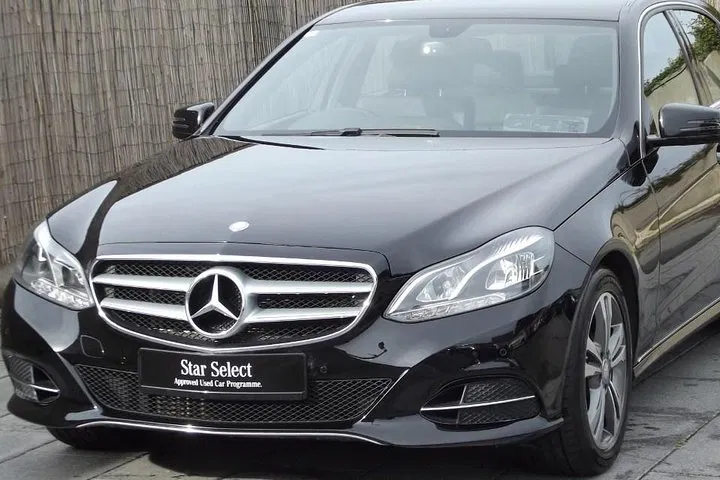 Luxury Door-to-Door: Dublin to Portrush Private Transfer