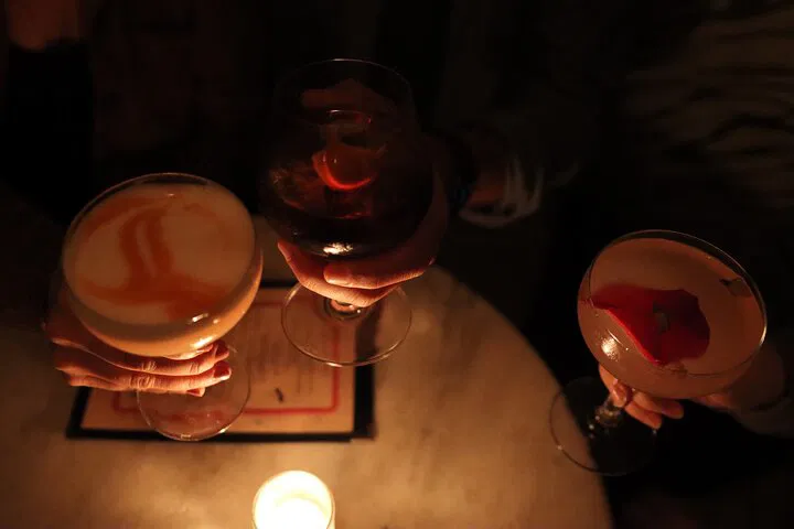 NYC's Hidden History: Speakeasy Secrets & Cocktail Culture Unveiled!