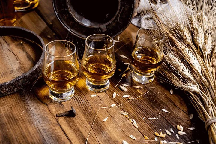 Unlocking Scotland's Liquid Gold: A Whisky Tasting Journey at Whiski Rooms