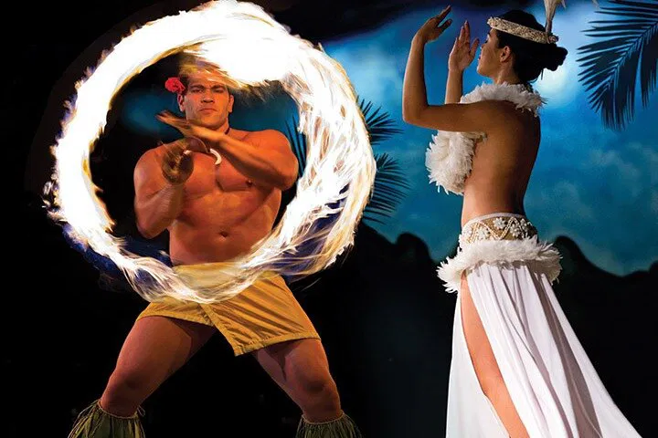 Waikiki Luau: Feast, Show & Fireworks