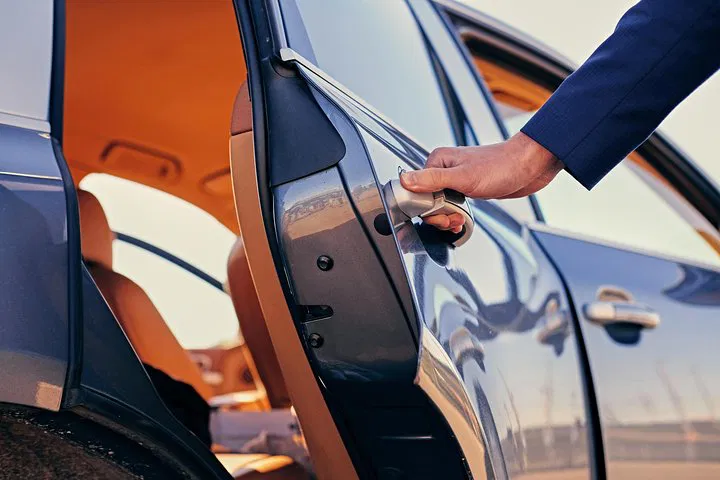 Seamless Monaco Cruise: Private Airport Transfer in Style