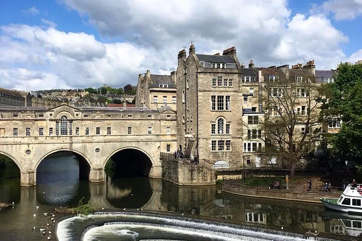 Discover Bath's Charm: A Private, Expert-Led Walking Tour