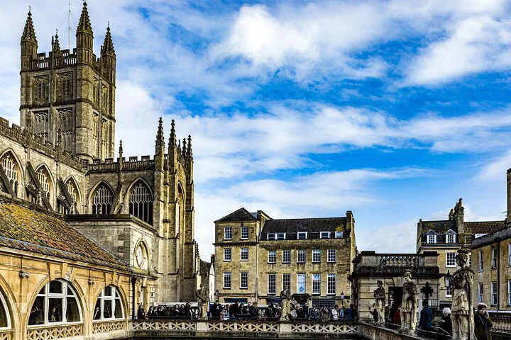 Stonehenge, Bath, Cotswolds & Shakespeare's Stratford Day Trip