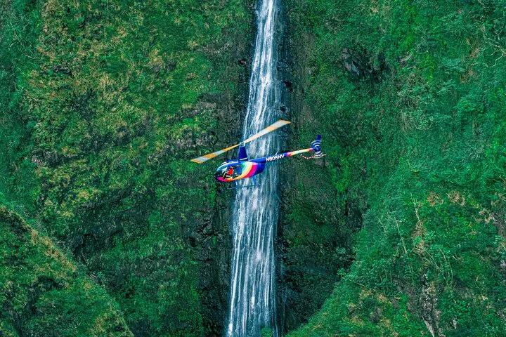 Oahu's Aerial Wonders: A Doors-Off Helicopter Adventure