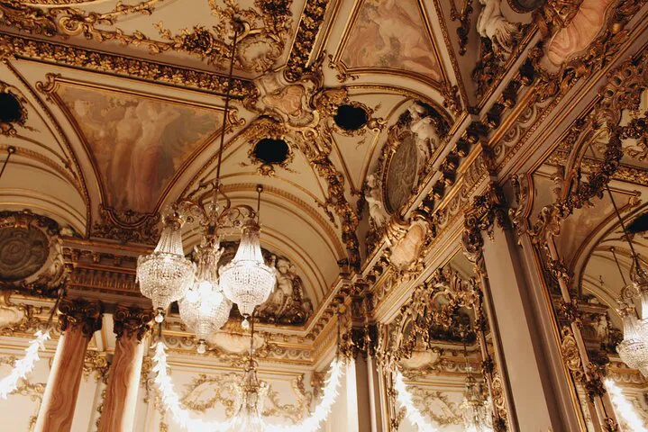 Paris Photo Tour: Capture Memories with Shopping Spree