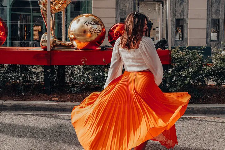 Capture Your LA Story: Private Photo Walk with Personal Photographer & Stylist