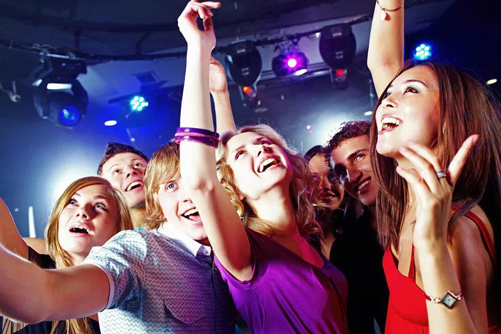 Unlock NYC's Nightlife: VIP Club Crawl