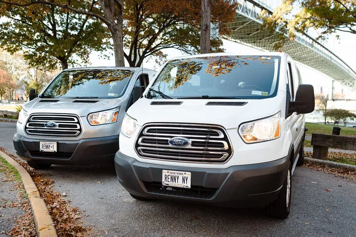Stress-Free NYC Airport Transfer: Family Comfort up to 10!
