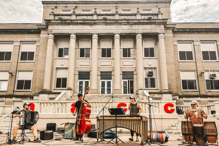 Uncover Niagara's Artistic Soul: A Guided Tour of the NACC