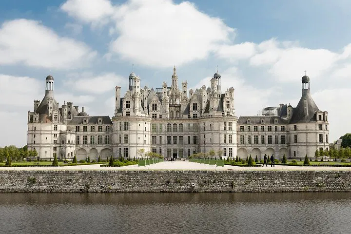 Loire Valley: Private Castle Tour from Paris