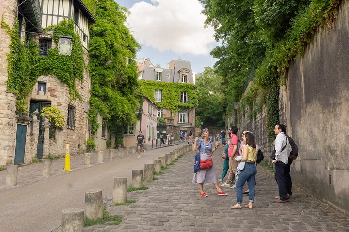 Uncover Paris: Unique Walking Tours with a Local Twist!
