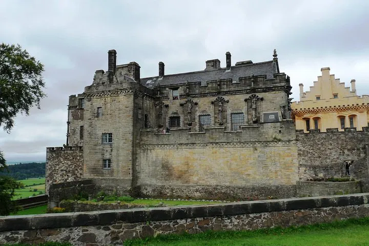 Unveil Scotland's Majesty: A Private Bannockburn & Stirling Castle Tour