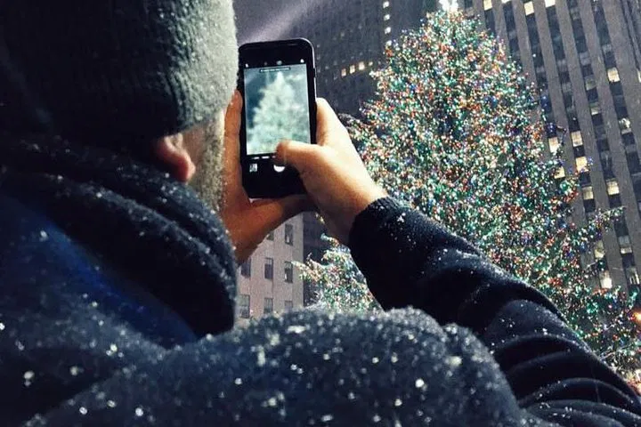 NYC Christmas Magic: Private Walking Tour of Festive Delights
