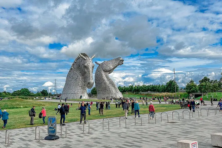 Uncover Scotland's Treasures: Loch Lomond, Kelpies, and Stirling Castle Day Trip