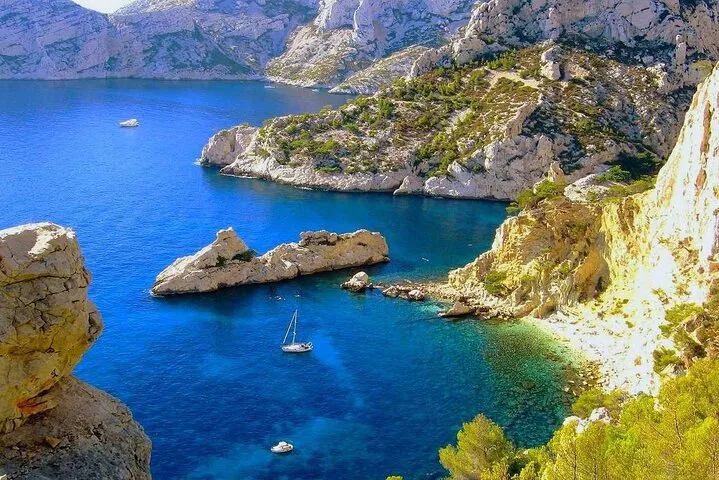 Discover Cassis: Calanques, Village Charm & Provence Wine Delights