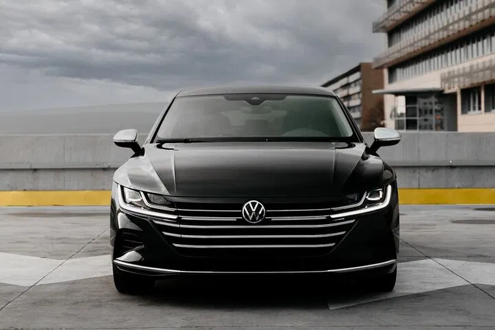 Luxury Private Transfer: Paris to Marseille in Style