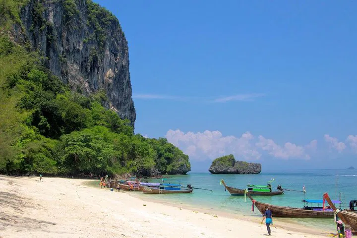 Phuket to Krabi 4 Islands Tour: Ferry & Speedboat