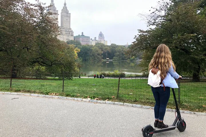 Glide Through the Big Apple: NYC Electric Scooter Adventure!