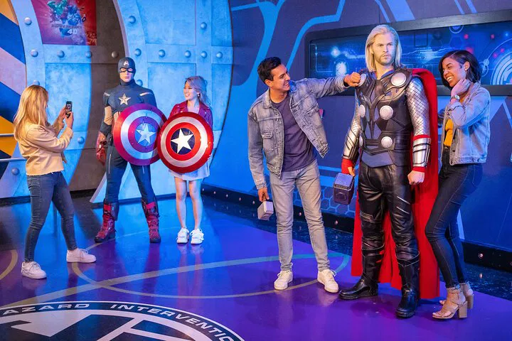 Stroll & Smile: VIP Hollywood Stars Tour at Madame Tussauds