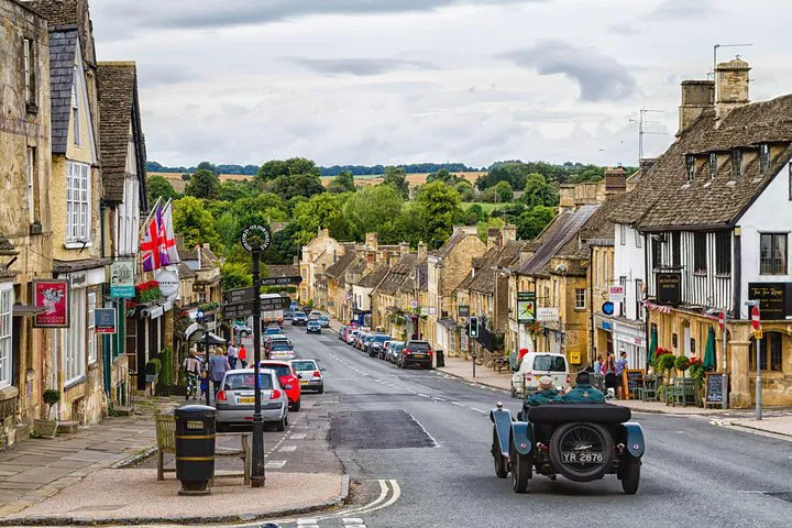Oxford, Cotswolds, Warwick Castle Day Trip from London