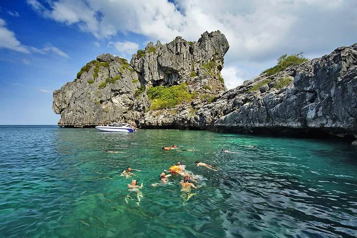 Discover Angthong Marine Park: Snorkeling, Kayaking & Island Bliss