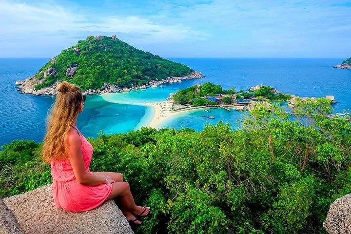 Uncover Thailand's Underwater Treasures: Koh Tao & Nangyuan Snorkeling Adventure!