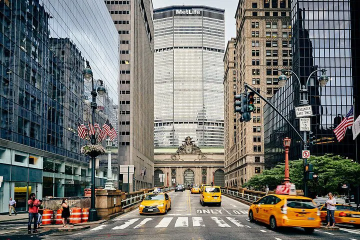 Step into the Scandal: Your Exclusive Gossip Girl Movie Locations Tour