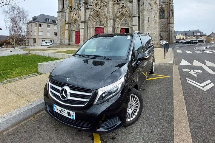 Seamless Versailles Journey: Private Paris/Airport Transfers